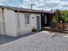 Agréable chambre pour 2 avec salle de bain et terrasse privées